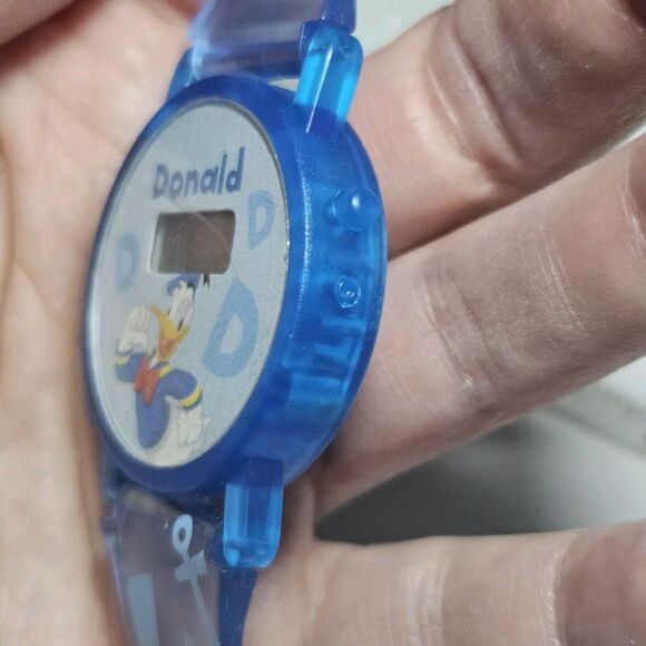 Vintage Disney By SII Donald Duck Digital Watch MD0027 Needs New Battery - Picture 2 of 14